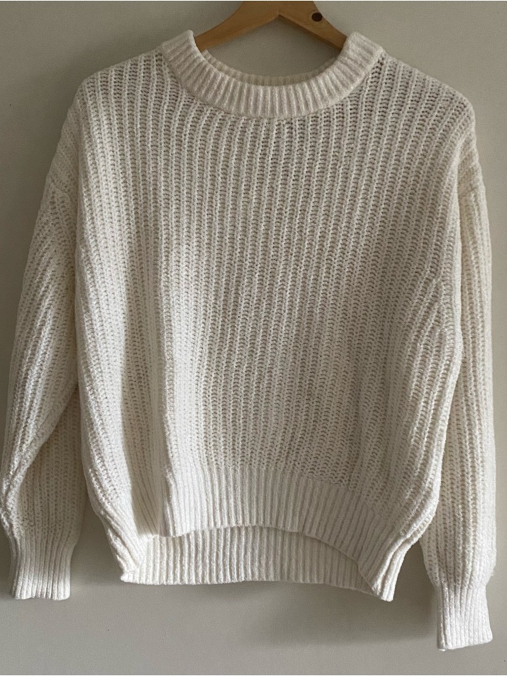Aritzia Wilfred Essential Chenille Crewneck Sweater - Picture 13 of 16